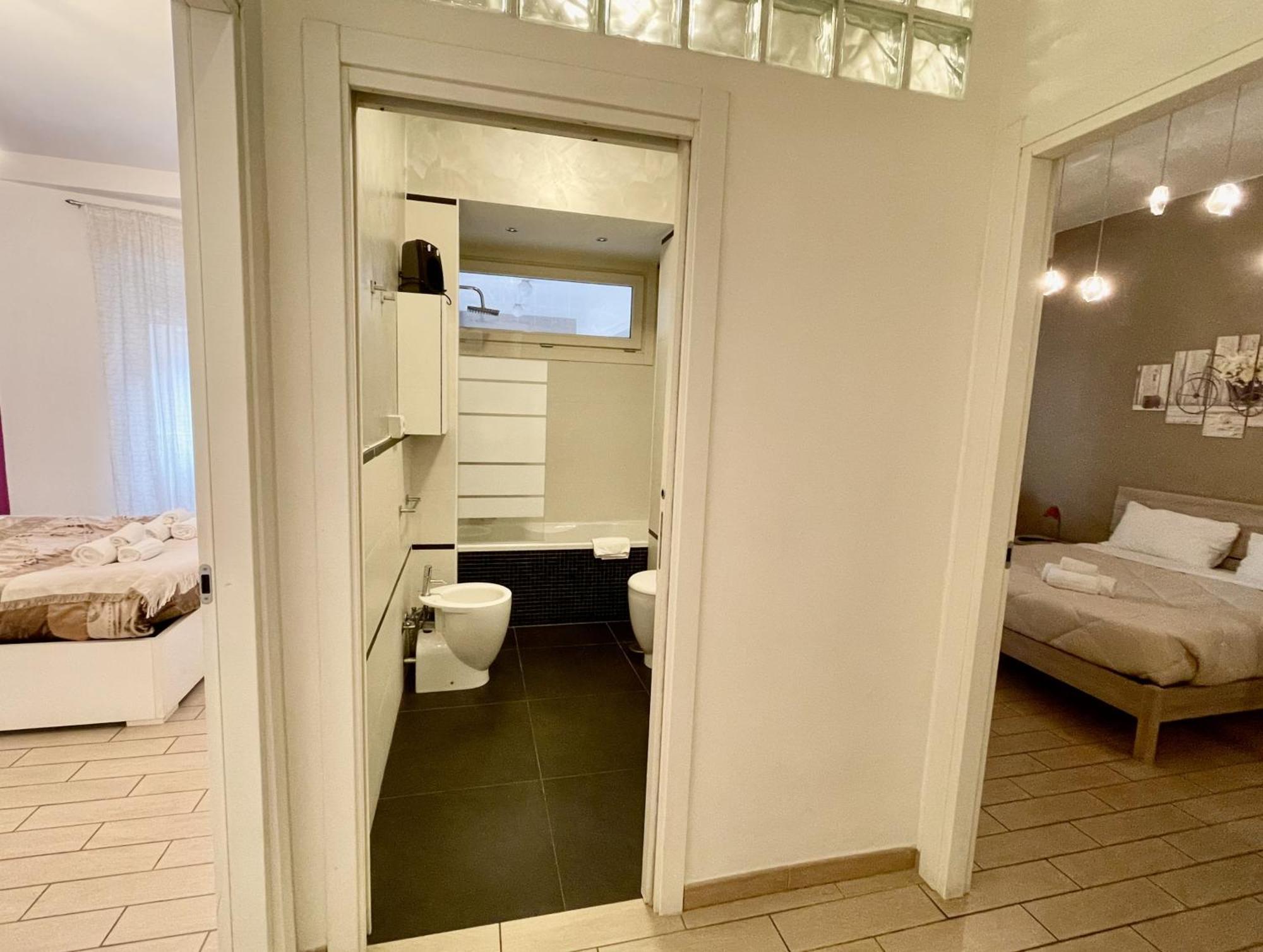 Domus Laterani By Jfm - Comfortable Big Terrace Colosseo Appartamento Roma